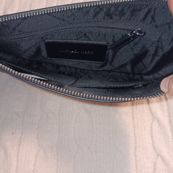 Michael Kors Cooper large striped clutch - Picture 4 of 7